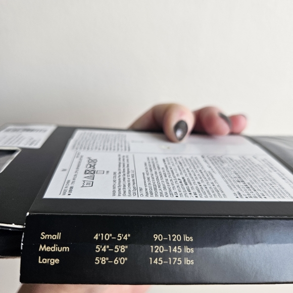 NWT Banana Republic Black Tights in Women's M - Picture 6 of 9